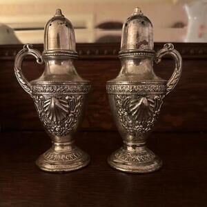 Vintage Goldisco Japan Silver-Plated Salt and Pepper Shakers Ornate Shell Design